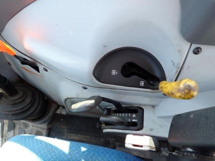 2014-new-holland-t4.75-image-18