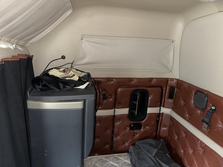 2009-massey-ferguson-8-image-40