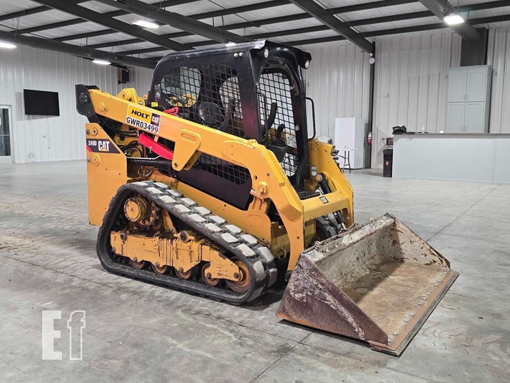2020-caterpillar-249d-image-2