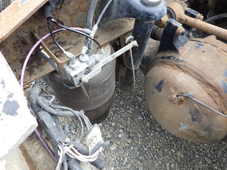 2006-peterbilt-387-image-11