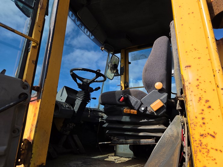 volvo-l120d-image-58