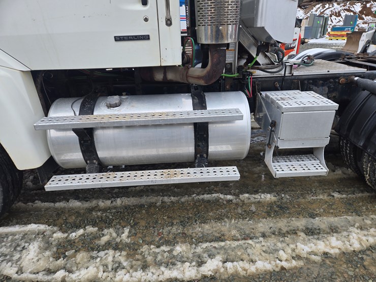 2006-caterpillar-c15-image-15