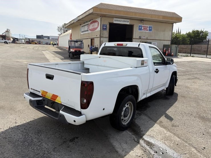 2011-chevrolet-colorado-image-3