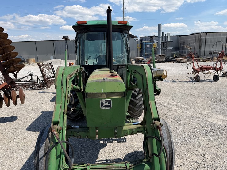 1984-john-deere-2550-image-3