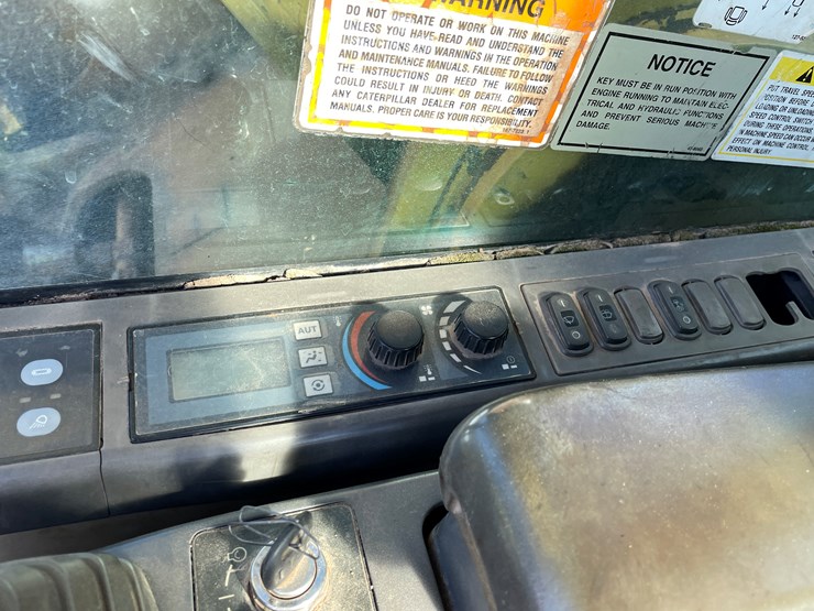 caterpillar-330c-image-50