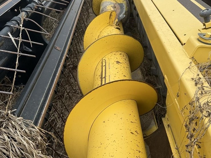 new-holland-tv140-image-69