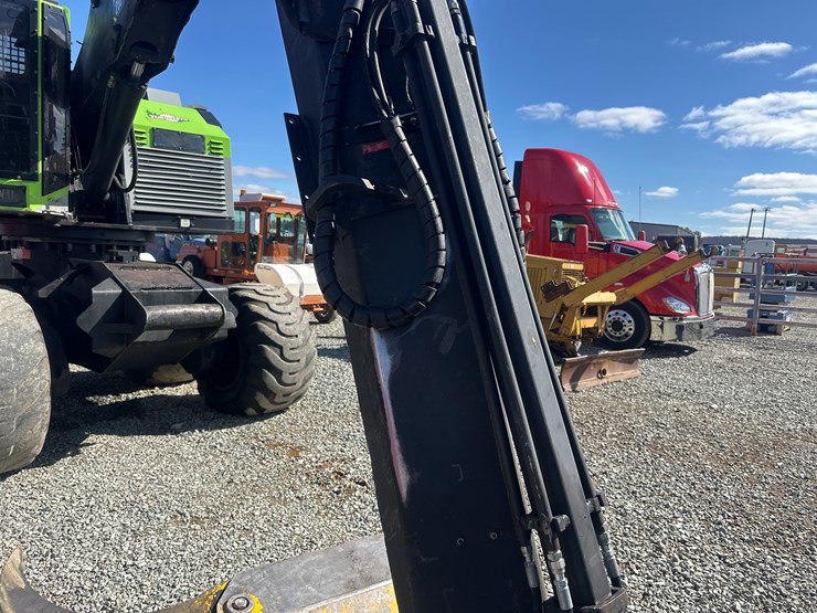 2007-timberpro-tf830-image-24