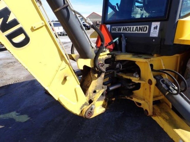 2012-new-holland-b95b-image-53