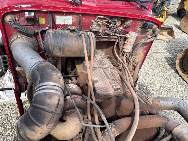 2004-peterbilt-378-image-28