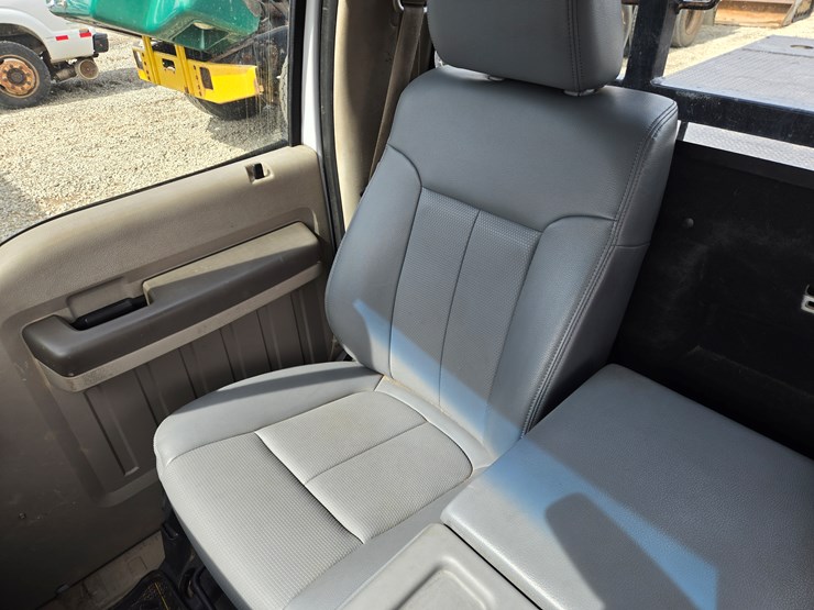 2008-ford-f550-image-47