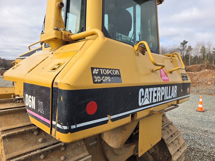 caterpillar-d6n-xl-image-28