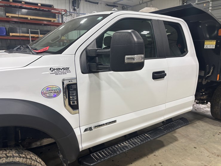 2022-ford-f550-sd-image-8