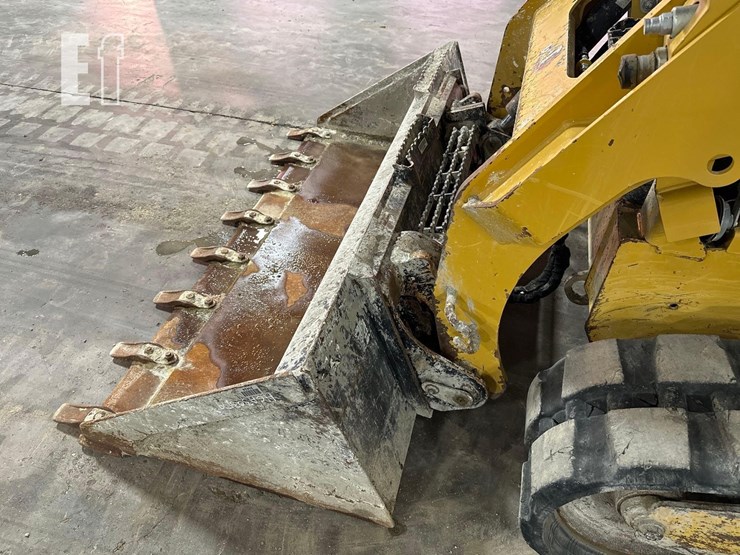 2023-caterpillar-259d3-image-12