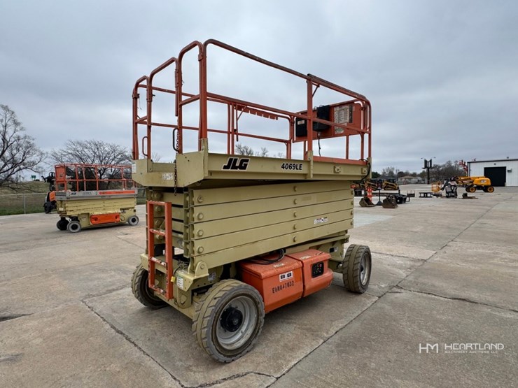 2006-jlg-4069le-image-7