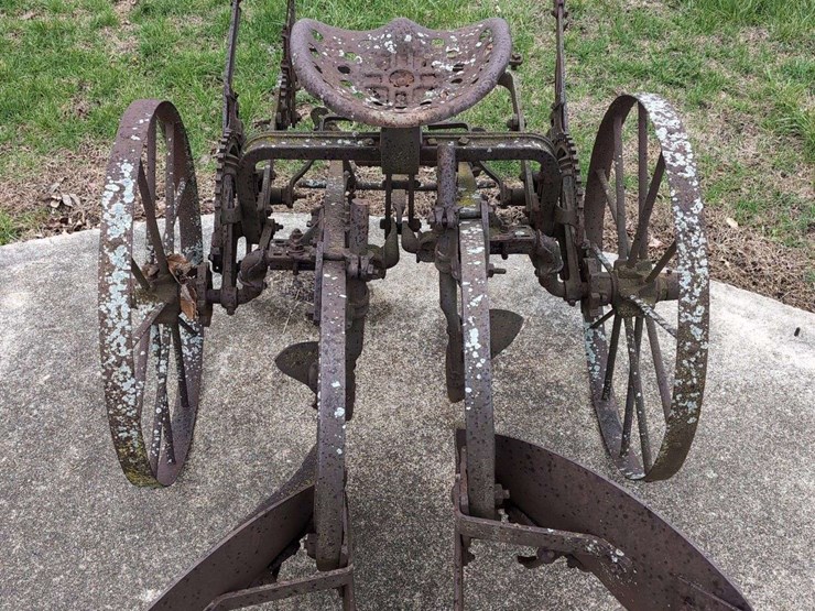p-&-o-two-row-cultivator-image-2