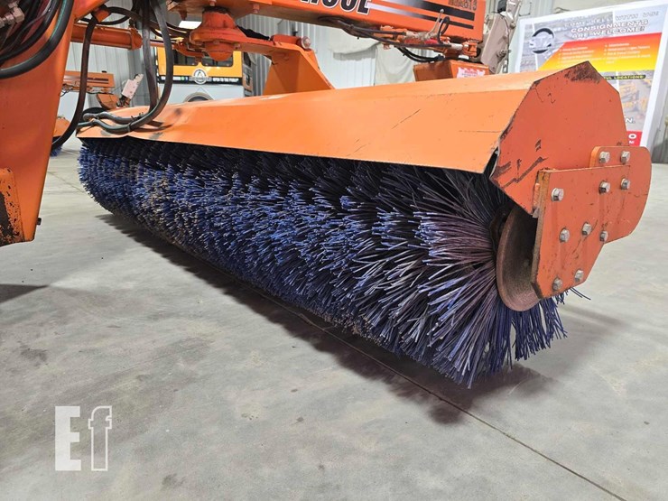 2018-broce-bw260-image-11