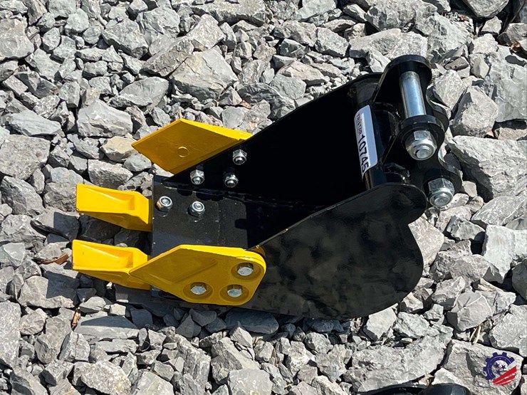 unused-2026-ce-8"-toothed-bucket-image-2