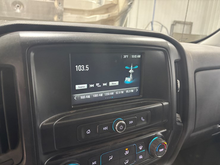 #2331-•-2022-chevrolet-5500-hd-flatbed-truck-image-46