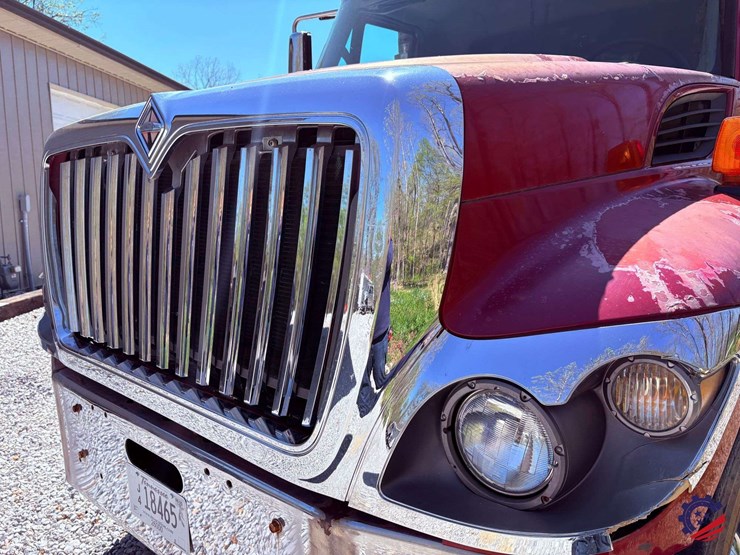 2007-international-7400-image-12