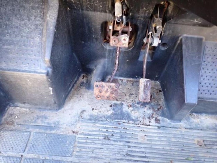 2015-pioneer-4x4-image-14