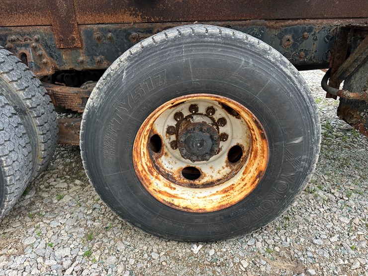 2007-international-7600-image-64