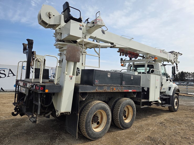 2008-international-workstar-7400-image-5