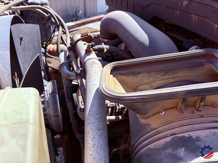 2007-international-7400-image-30