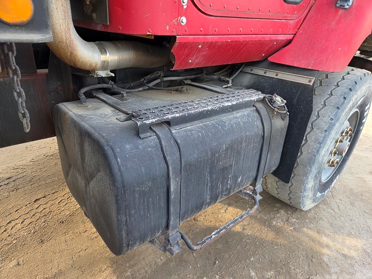 1998-international-paystar-5000-image-18