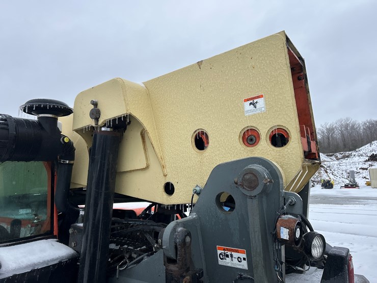 2006-jlg-g12-55a-image-21