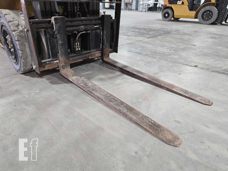 2021-caterpillar-gp25n-image-10