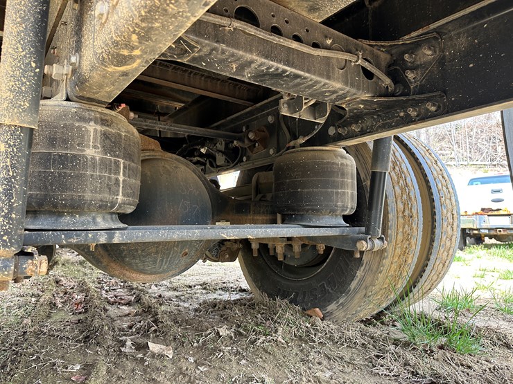 2020-hino-268-image-36