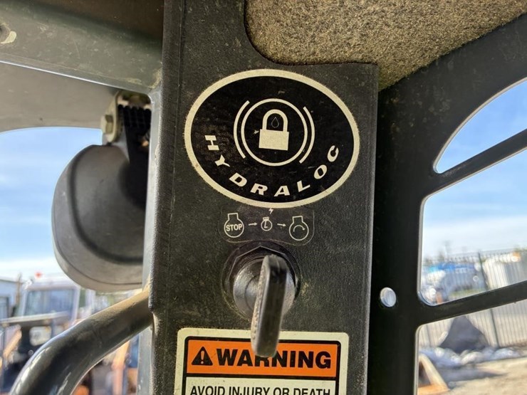 2018-gehl-rt165-image-16