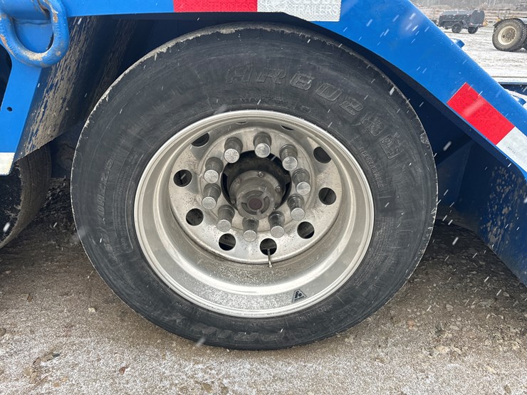 2022-globe-lowboy-image-46