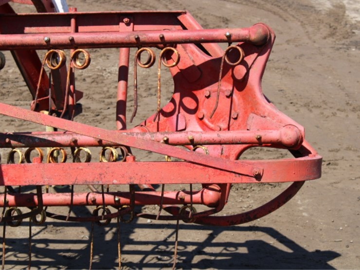 new-holland-55-image-12