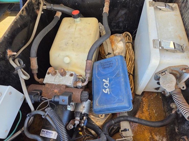 2006-massey-ferguson-8-image-27