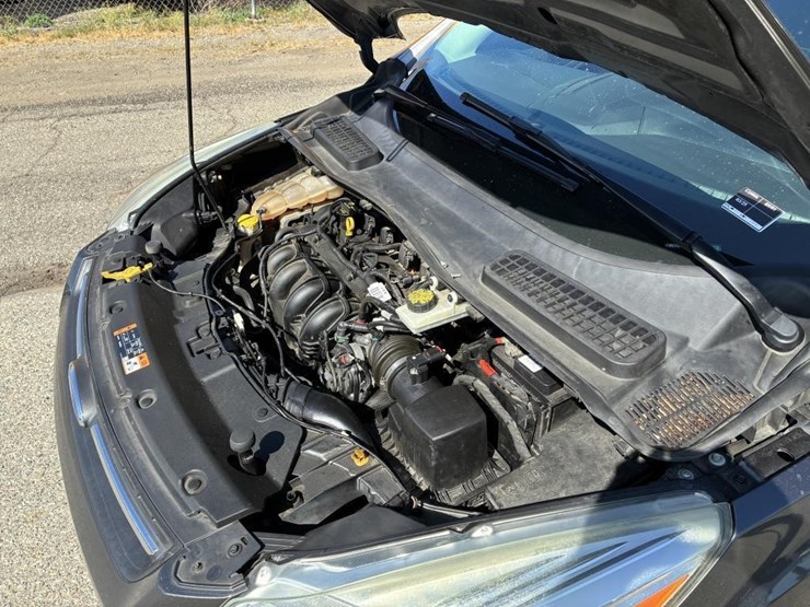 2015-ford-escape-se-image-6