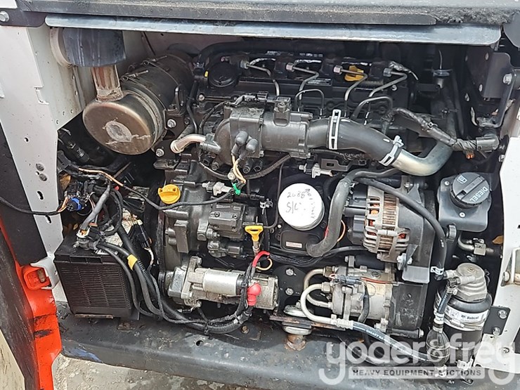 2019-bobcat-t740-image-23