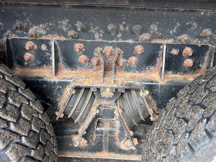 2003-international-7400-image-35