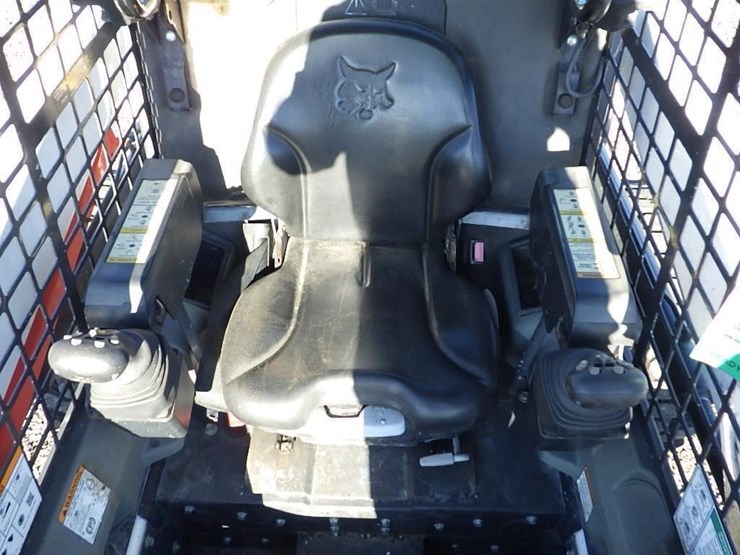 2020-bobcat-s550-image-21