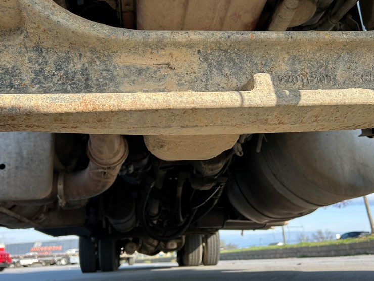 peterbilt-365-image-74