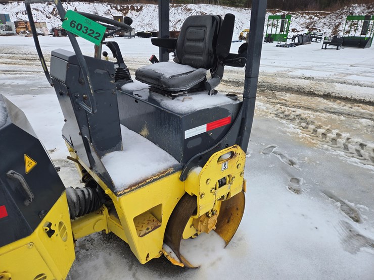 2004-bomag-bw120ad-4-image-17