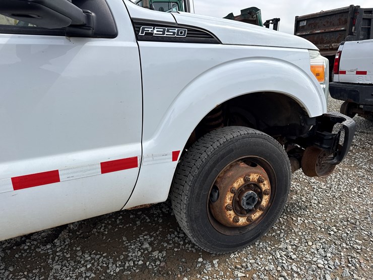 2011-ford-f350-image-17