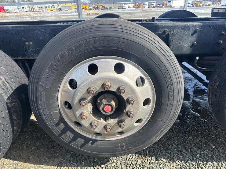 2012-international-7600-image-78