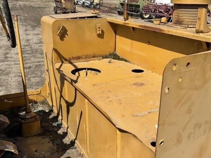 caterpillar-16-image-24