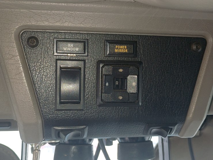 2002-kenworth-t600-image-64