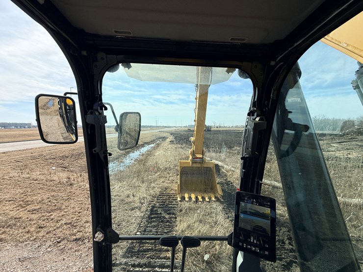 #1968-•-caterpillar-excavator-image-60