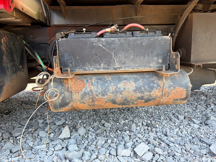 2005-international-durastar-4400-image-11