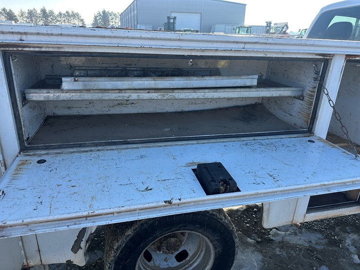 2015-ford-f350-image-15