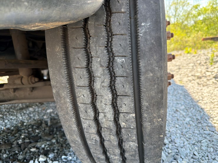 2005-international-durastar-4400-image-48