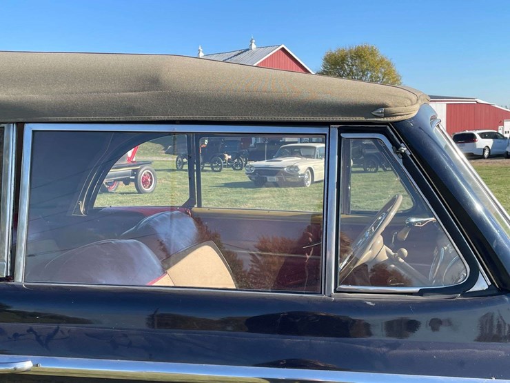 1948-ford-super-deluxe-convertible-image-27